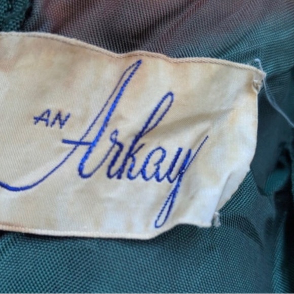 Vintage 1950’s An Arkay. Gorgeous Wool wiggle dress. Embroidery detail. US6P - Picture 6 of 7